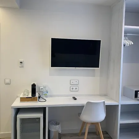 Casual Πανσιόν 3*