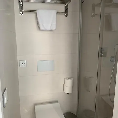 Casual 招待所 内尔哈